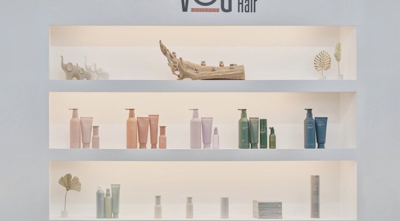 Vog Hair Maxivaz - Sinpung Station, 서울특별시, stylish product display on modern shelves.