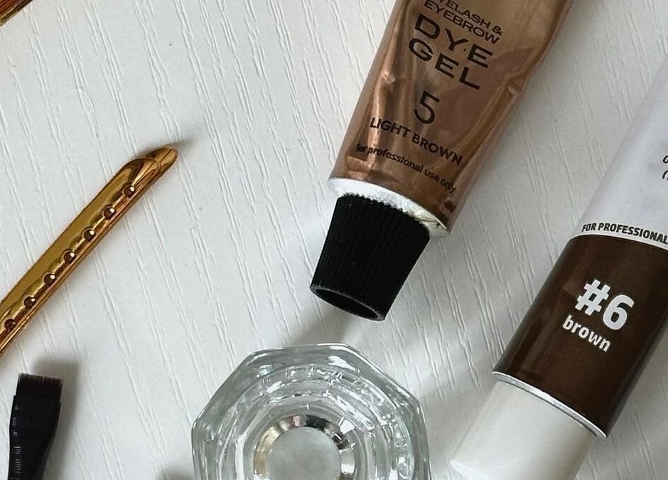 Produits de teinture pour cils chez Lashmaker.bdx à Lormont, Nouvelle-aquitaine, FR.