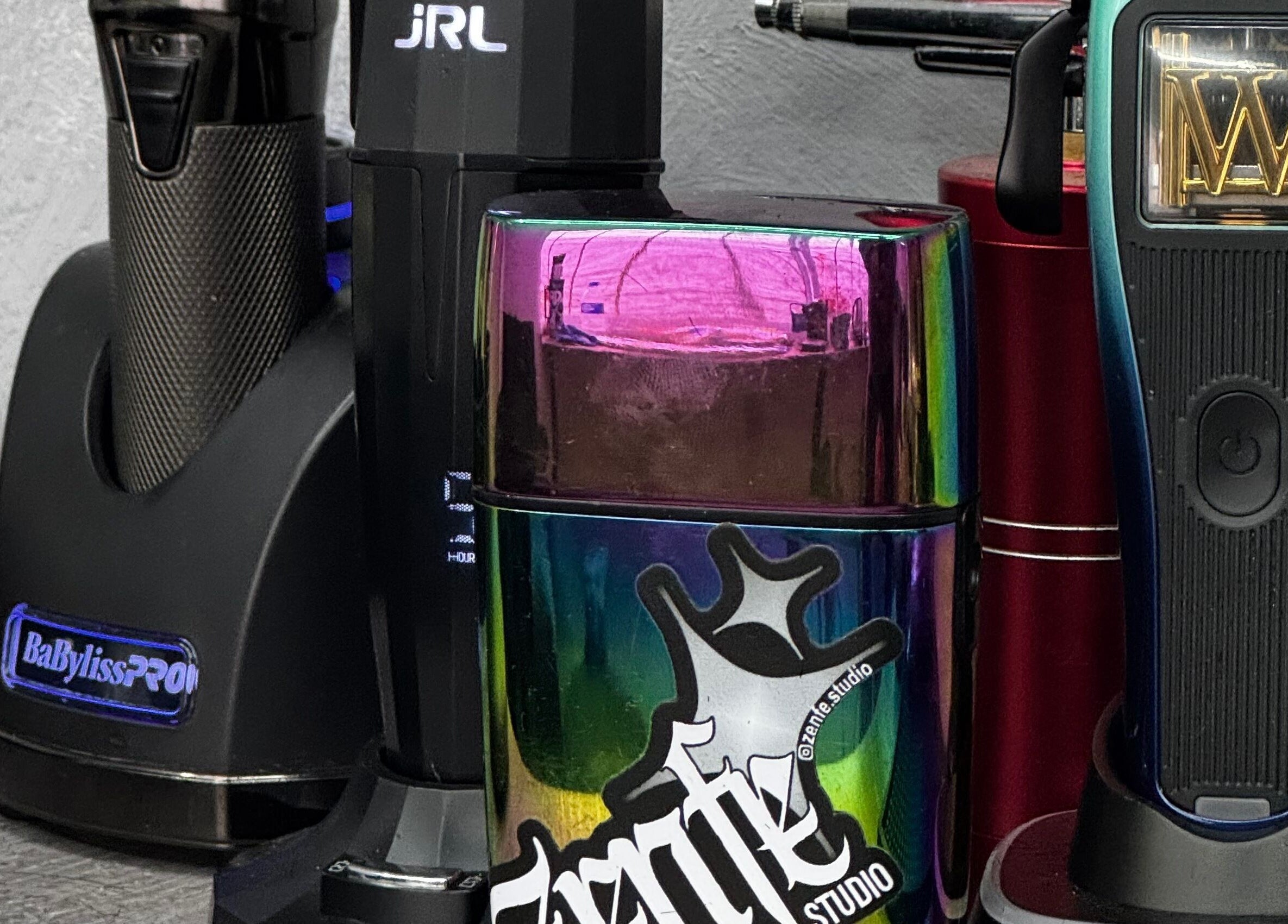 Equipos modernos de Zenfe Studio en San Francisco Solano, Provincia De Buenos Aires, AR.