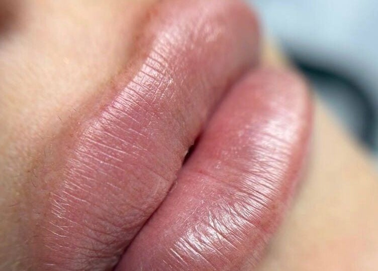 Περιποίηση χειλιών στο Heathers Beauty Studio, πειραιας, GR.