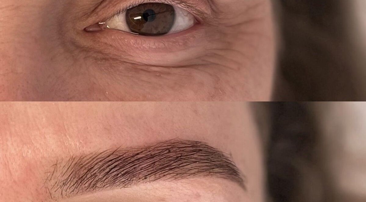 Antes e depois de sobrancelhas em AC Beauty Care, Setúbal, Setúbal, PT.