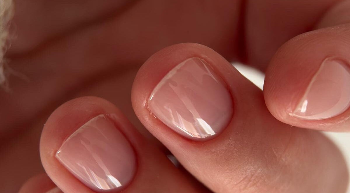 Manucure élégante à Mimosa Ongles - Manucure russe, Tarnos, Nouvelle-aquitaine, FR.