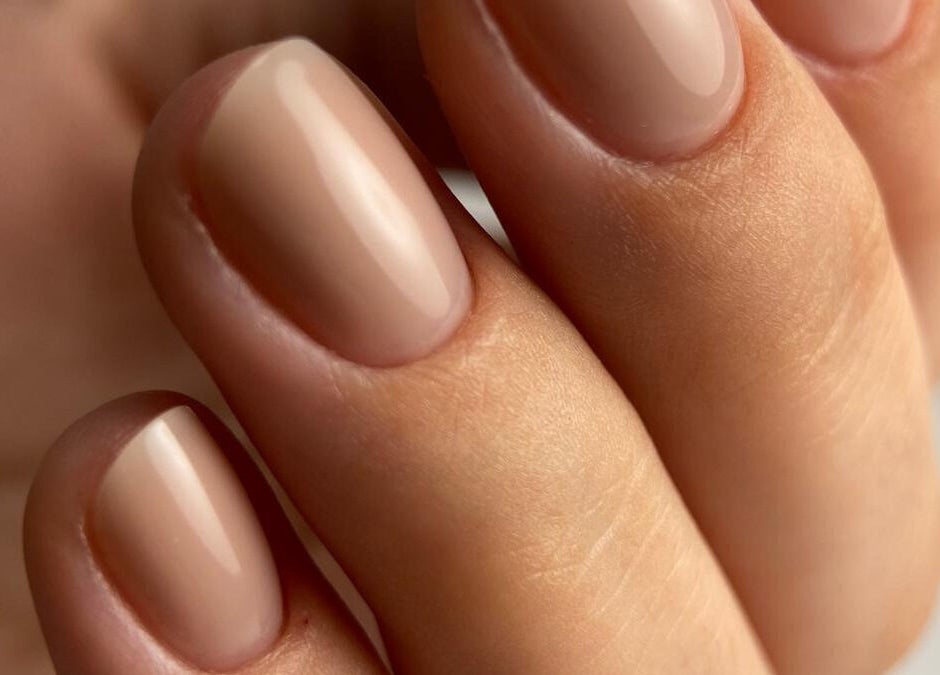 Manucure élégante à Mimosa Ongles - Manucure russe, Tarnos, Nouvelle-Aquitaine, FR, mise en valeur.