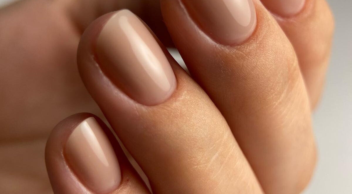 Manucure élégante à Mimosa Ongles - Manucure russe, Tarnos, Nouvelle-Aquitaine, FR, mise en valeur.