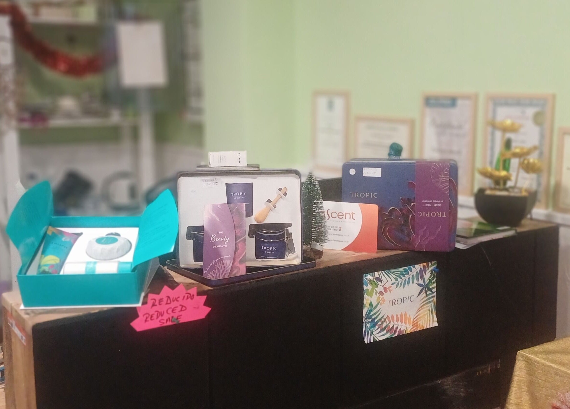 Luxury beauty gift sets on display at ASCENT-THERAPIES AT ALORA, MALAGA, ANDULUCIA, ES.