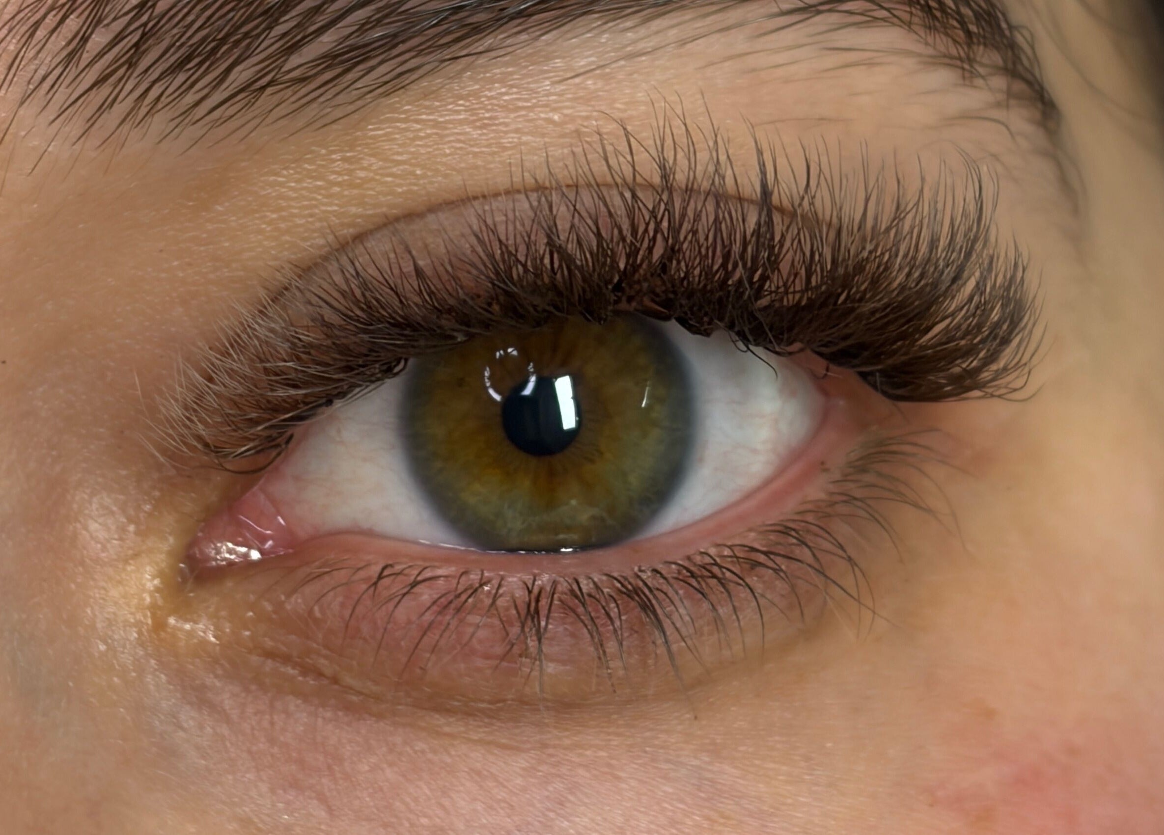 Extensões de cílios deslumbrantes na Sophia Toledo Beauty em Bruxelles, BE.