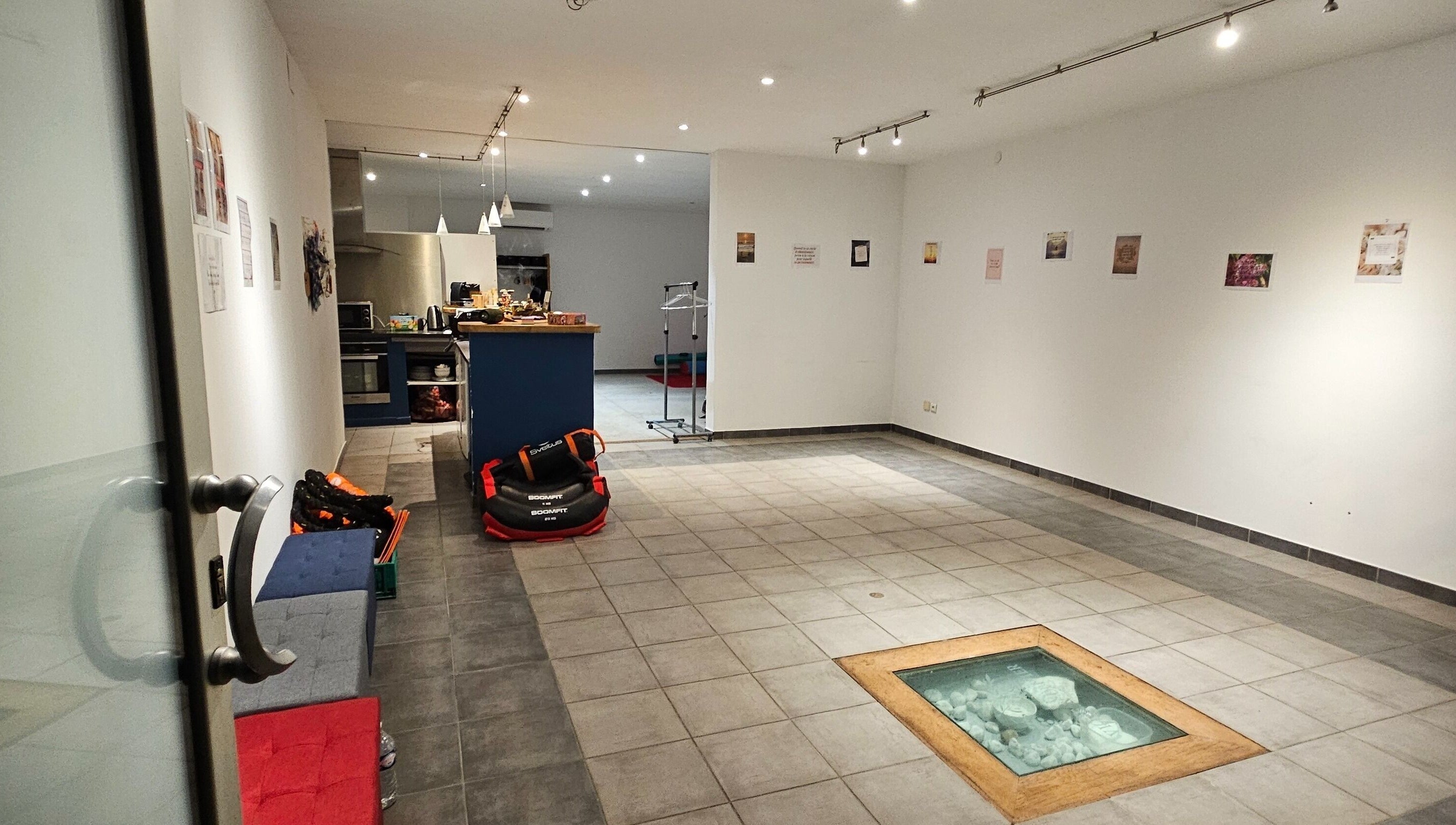 Intérieur moderne à Roya Sport Santé à Breil sur Roya, Provence-Alpes-Côte d'Azur, FR.