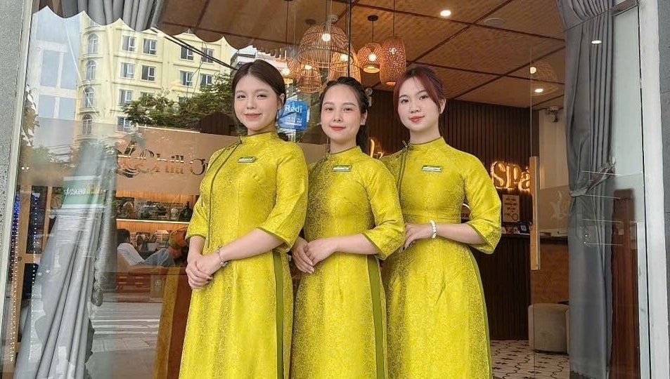 Staff at Chill Out Spa & Massage - 60 Do Ba, Ngu Hanh Son, Da Nang, Viet Nam, Đà Nẵng, Đà Nẵng, VN.