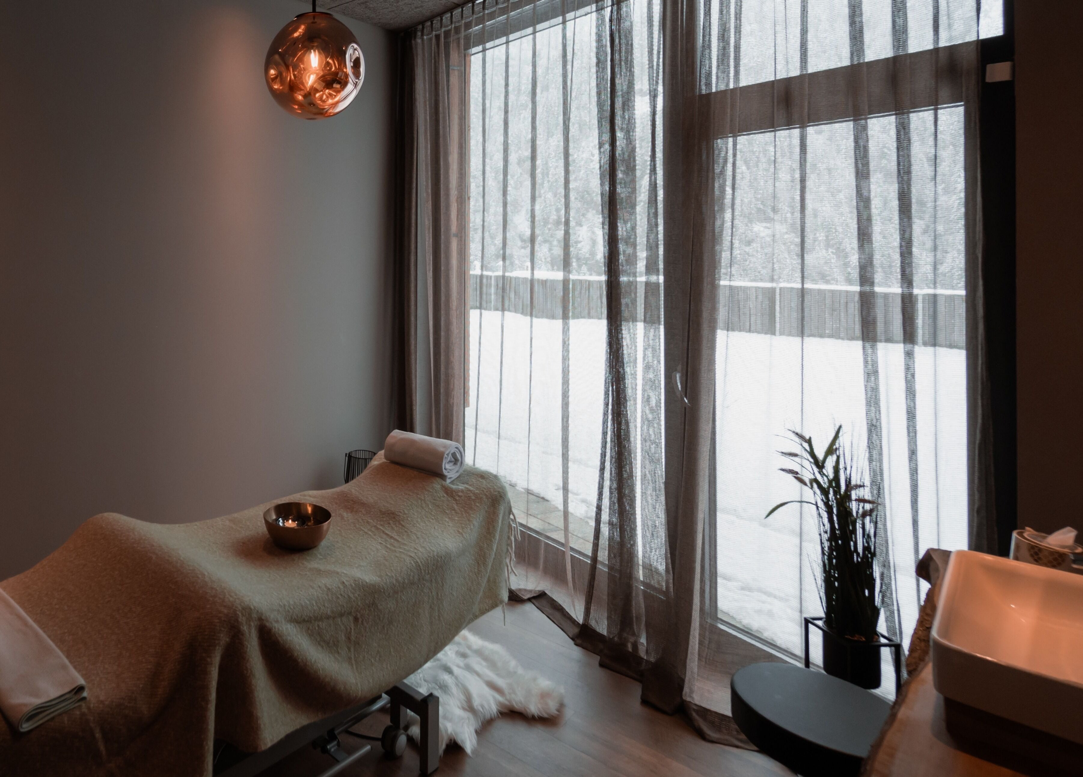 Gemütlicher Behandlungsraum bei Brandgut - vor Freude glühen in Viehhofen, Salzburg, AT mit entspannendem Ambiente.