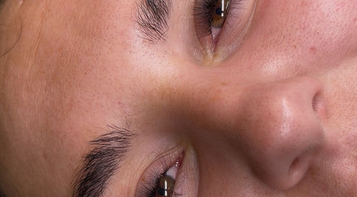 Detail van perfect verzorgde wimpers bij Jaantje’s lash boutique, Zutphen, Gelderland, NL.