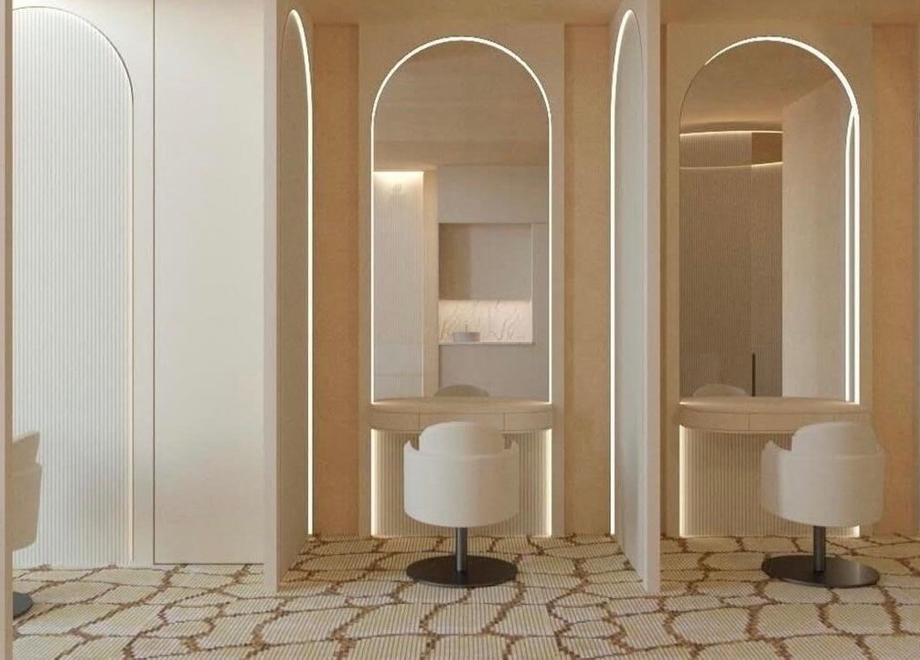 Intérieur chic de By rama. Paris avec arcades et sièges élégants, Paris, Île-de-france, FR.