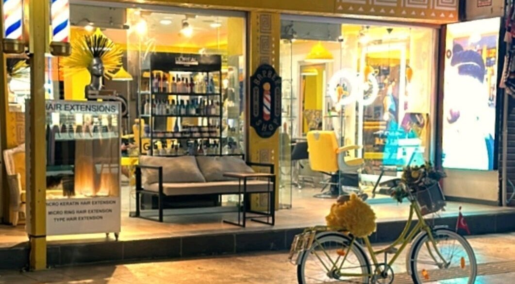 Front view of TARKAN’S LONDON PROFESSIONAL HAIRDRESSER, Muğla, Muğla, TR, showcasing stylish barber decor.