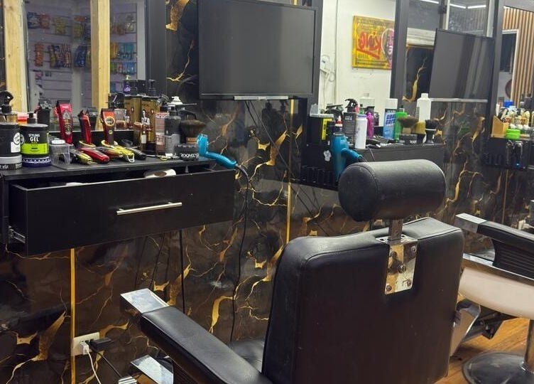 Elegant barber chairs and tools at The Lion Barber, Quilicura, Región Metropolitana, CL.