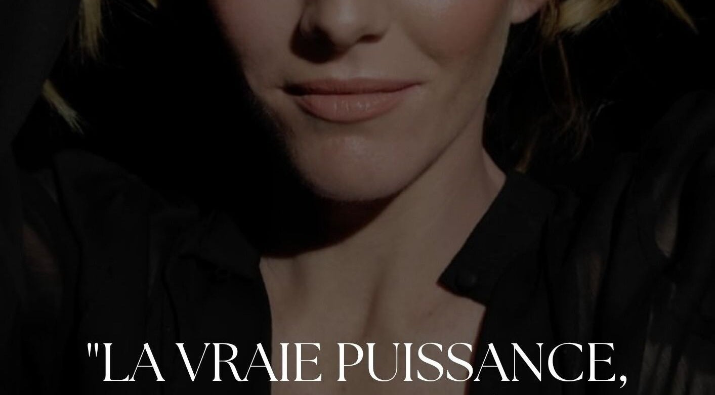 Femme élégante à Évolution Beauté Pro à Civrieux-d'Azergues, Auvergne-Rhône-Alpes, FR.