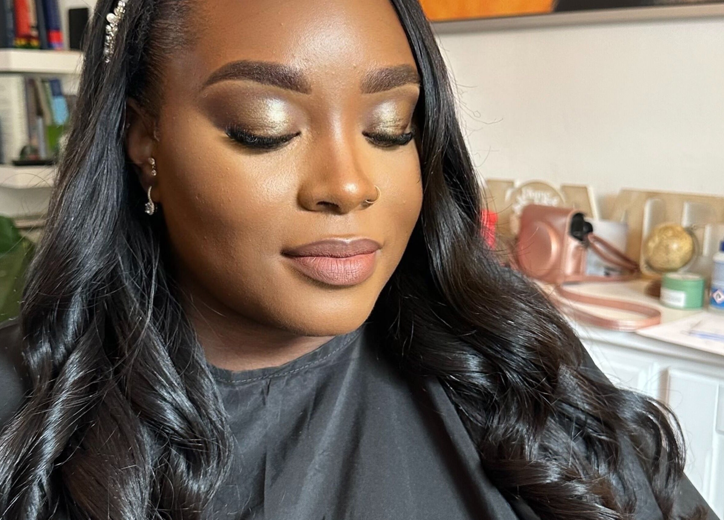 Woman with stunning makeup at Justslaystore in Duisburg, Nordrhein-westfalen, DE, showcasing beauty artistry.