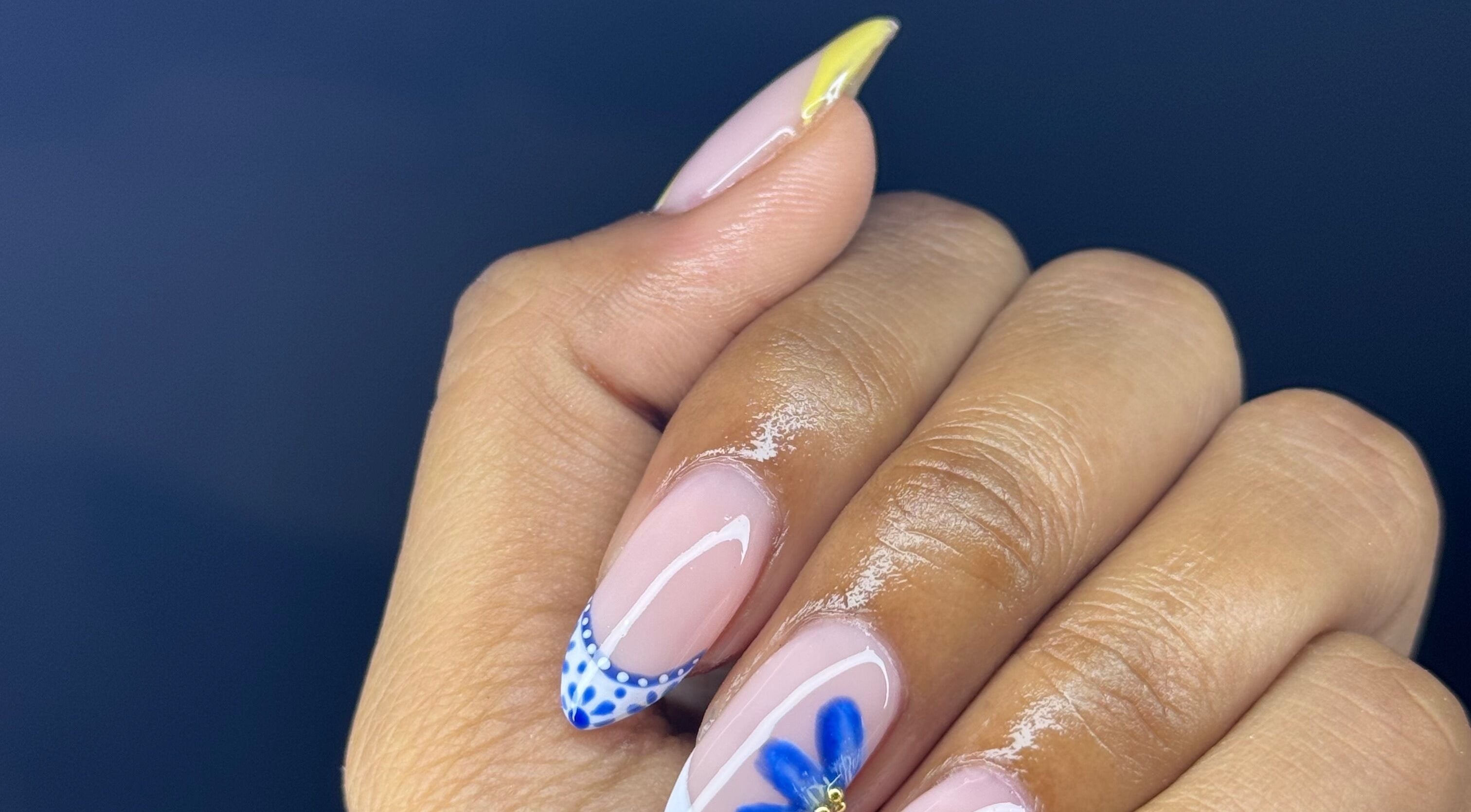 Nail art with floral and polka dots at Nailashed.sr, Paramaribo, Paramaribo, SR.