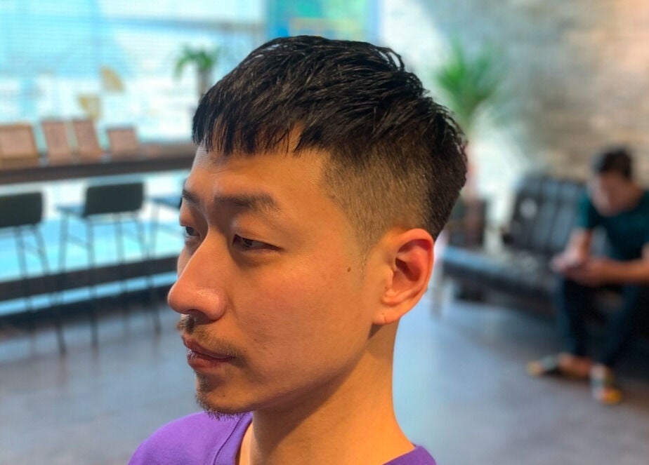 Profile view of a sharp haircut at US Barbershop, 서울특별시, 서울특별시, KR.