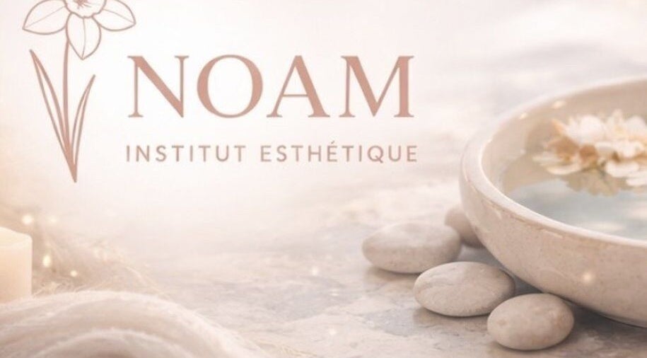 Logo élégant de Noam institut à Molsheim, Grand Est, FR avec ambiance zen et fleurs.