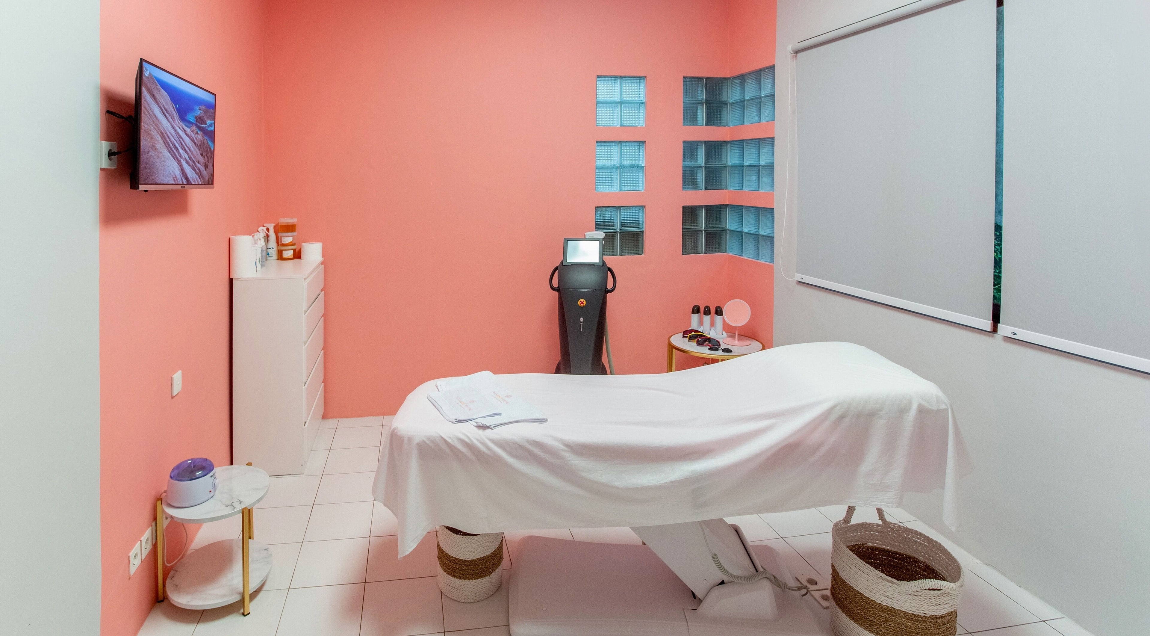 Calming spa room at Pro Epil House Ubud, Bali, Bali, ID, featuring a massage table and relaxing decor.