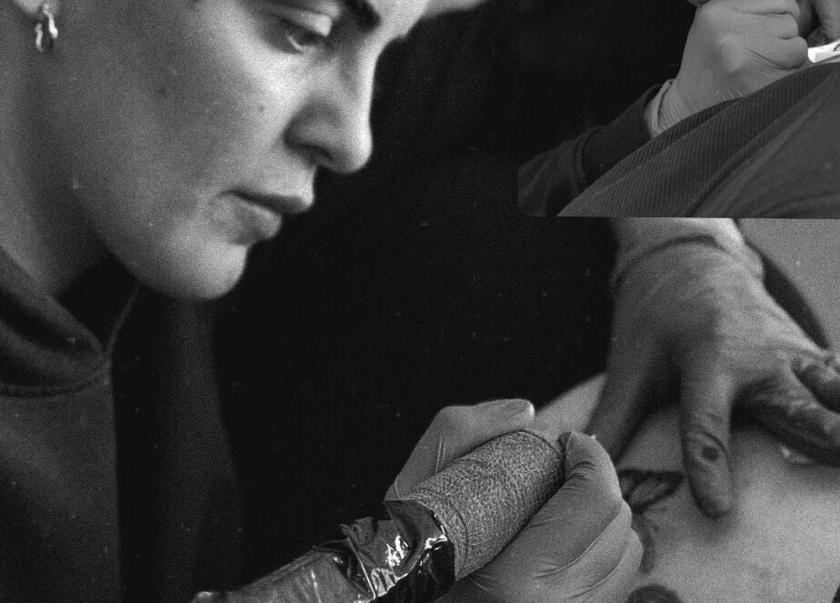 Artist tattooing a client's skin at Chloe_luxe.studio, Snodland, England, GB.