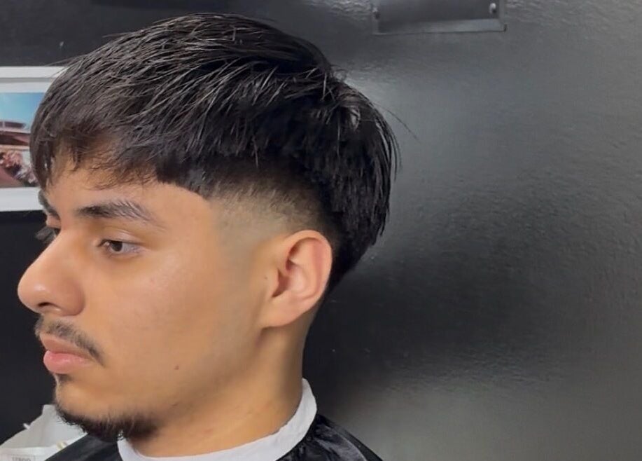 Close-up of a stylish fade haircut at davianscutzz, Dallas, Texas, US.