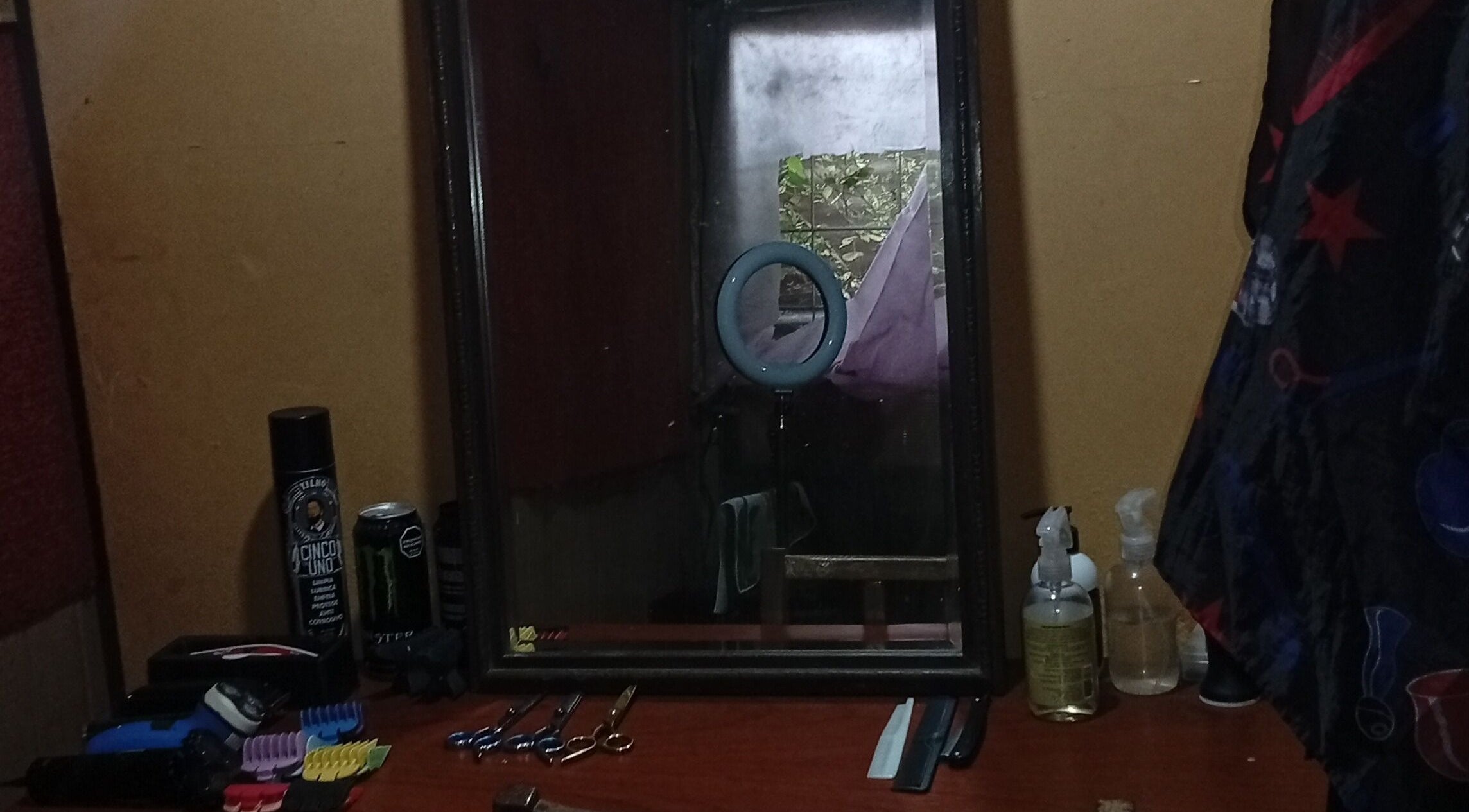 Estación de trabajo en Ramma.Barbeshop, Concepción Del Uruguay, Entre Ríos, AR, con herramientas de peluquería