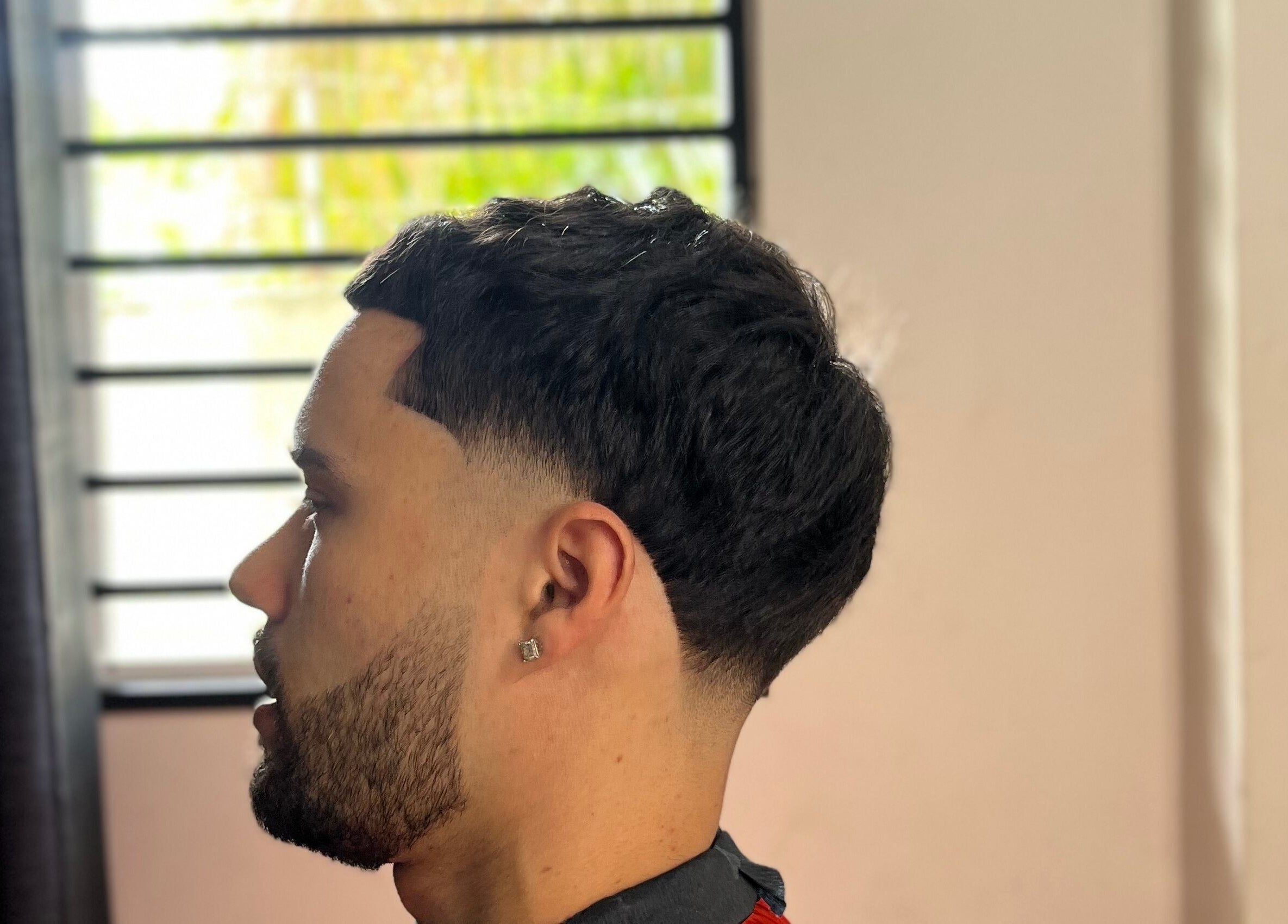 Stylish fade haircut at JAYHUNCHO the barber, Paramaribo, Paramaribo, SR.