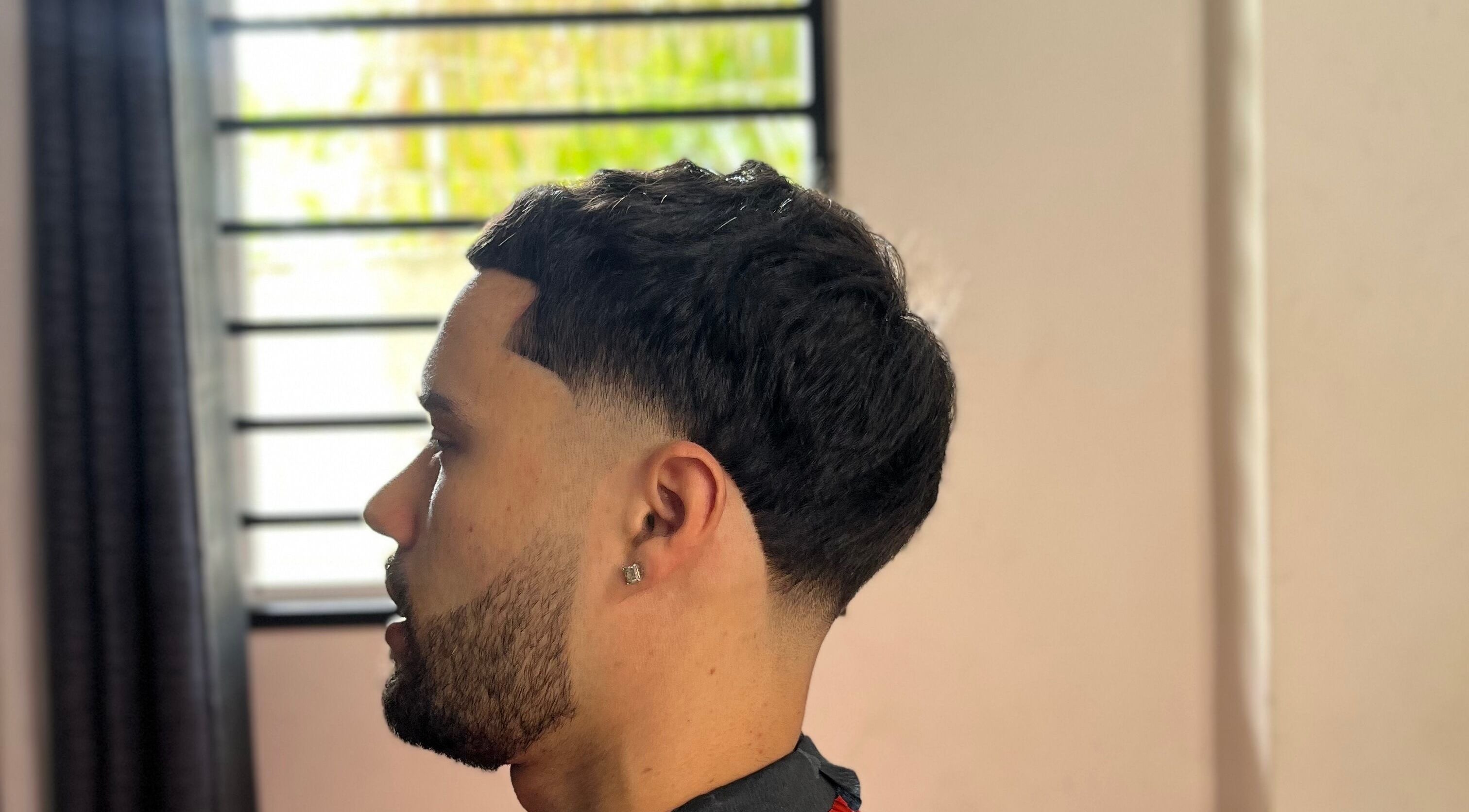 Stylish fade haircut at JAYHUNCHO the barber, Paramaribo, Paramaribo, SR.