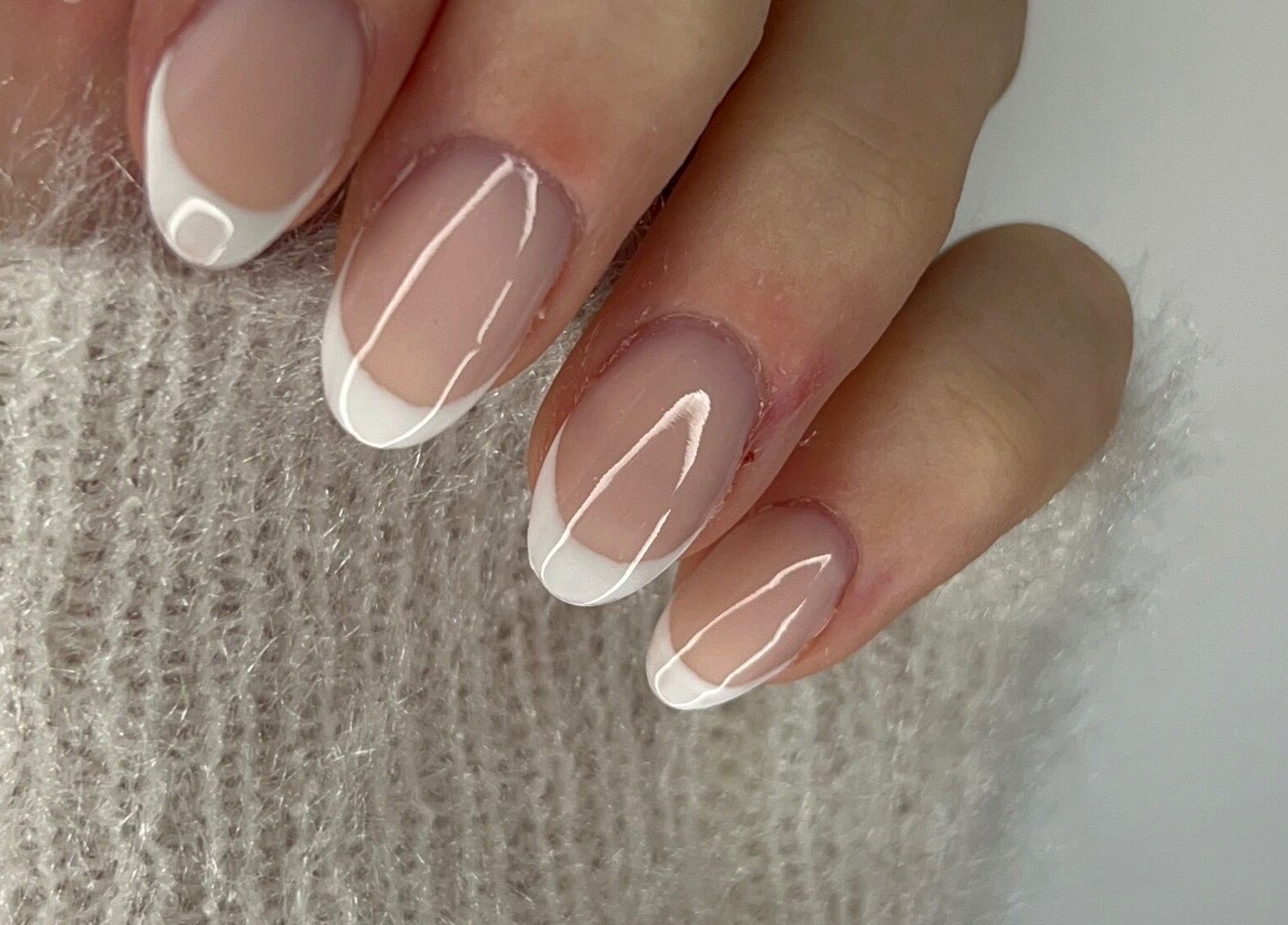 Ongles french manucure à Mymy’s Nails, Le Val, Provence-alpes-côte D'azur, FR. Raffinement garanti.