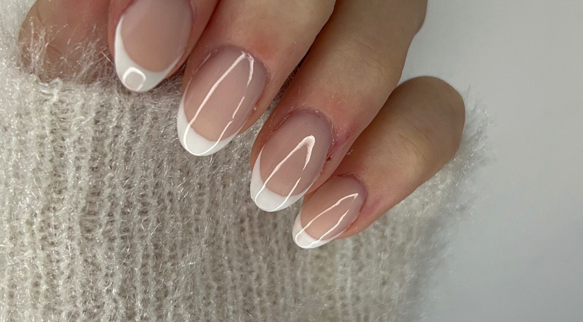 Ongles french manucure à Mymy’s Nails, Le Val, Provence-alpes-côte D'azur, FR. Raffinement garanti.