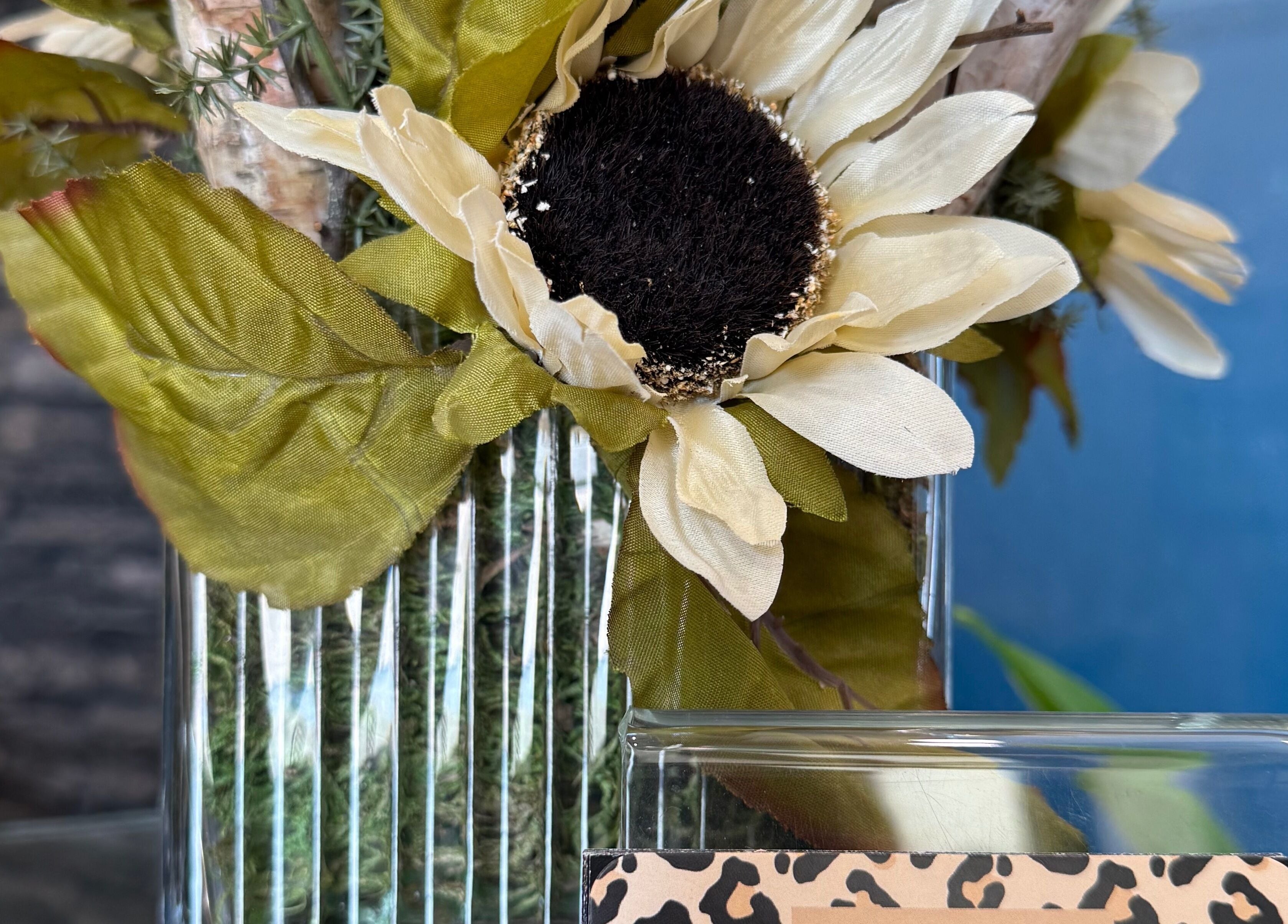 Sunflower decor at Sammstylez, enhancing the natural ambiance in San Antonio, Texas, US.