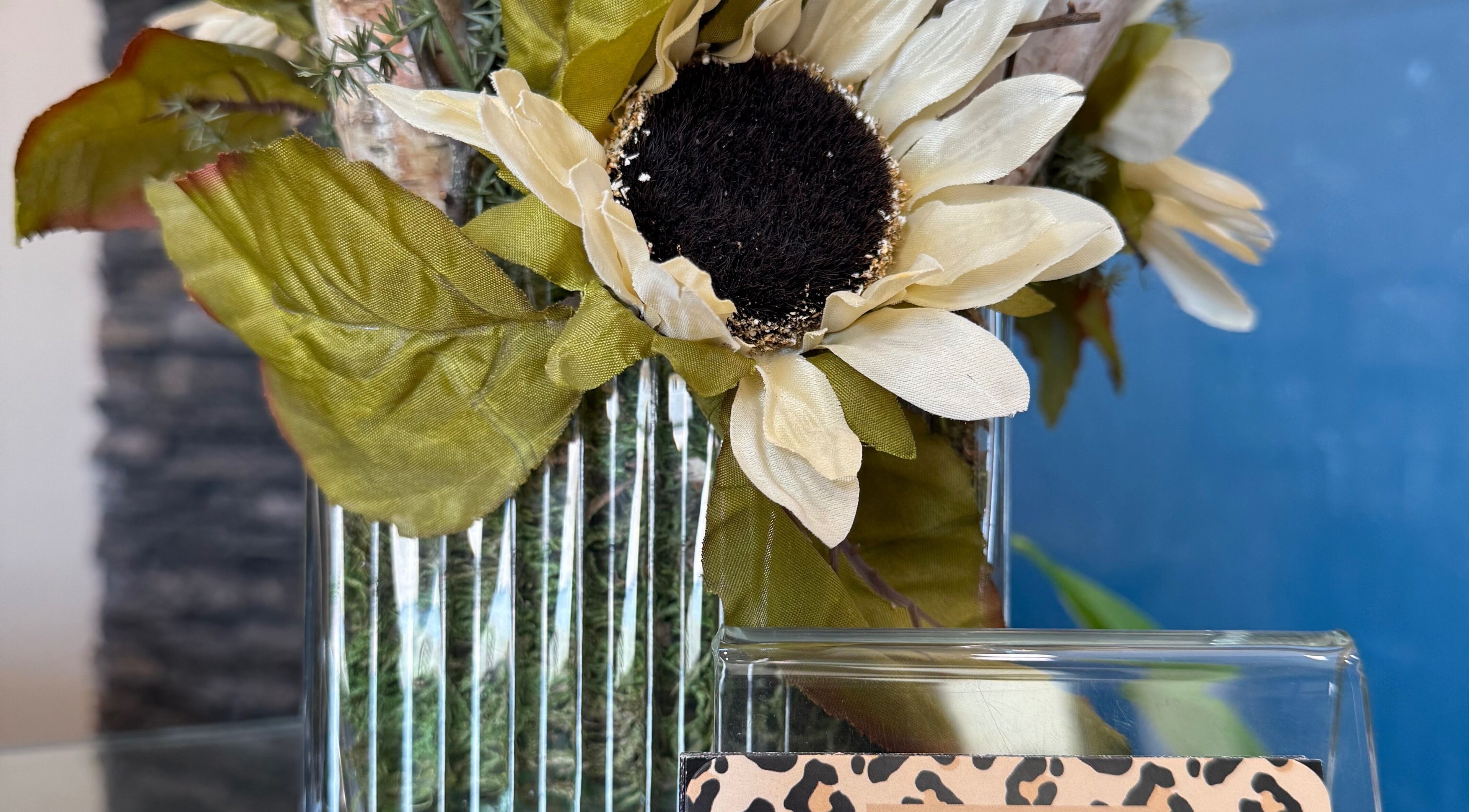 Sunflower decor at Sammstylez, enhancing the natural ambiance in San Antonio, Texas, US.