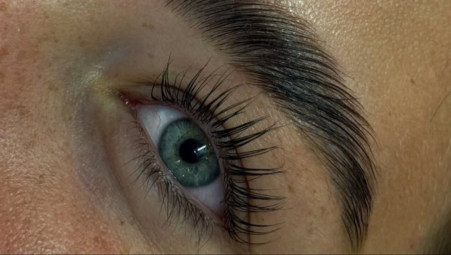 Close-up of perfectly groomed lashes at Maia Emily Beauty, Derby, England, GB for flawless eye aesthetics.