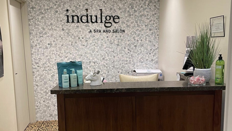 Indulge A Salon and Spa afbeelding 1