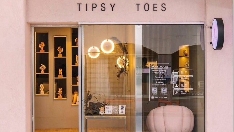 Tipsy Toes Nail & Eyelash Bar billede 1
