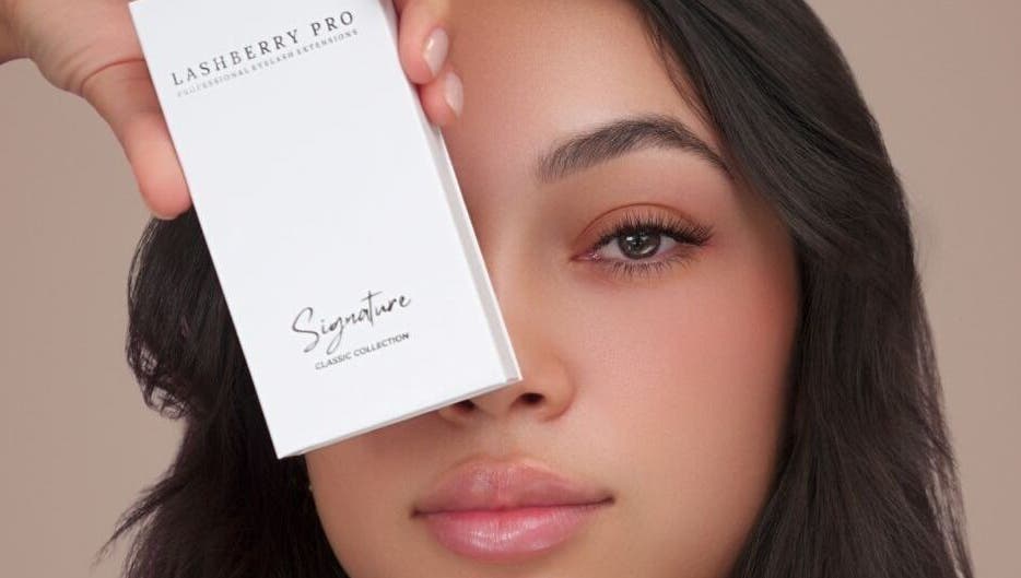 Primer plano de pestañas con Pihli Ohlau Lashberry Pro en San Bartolomé De Tirajana, Canarias, ES.