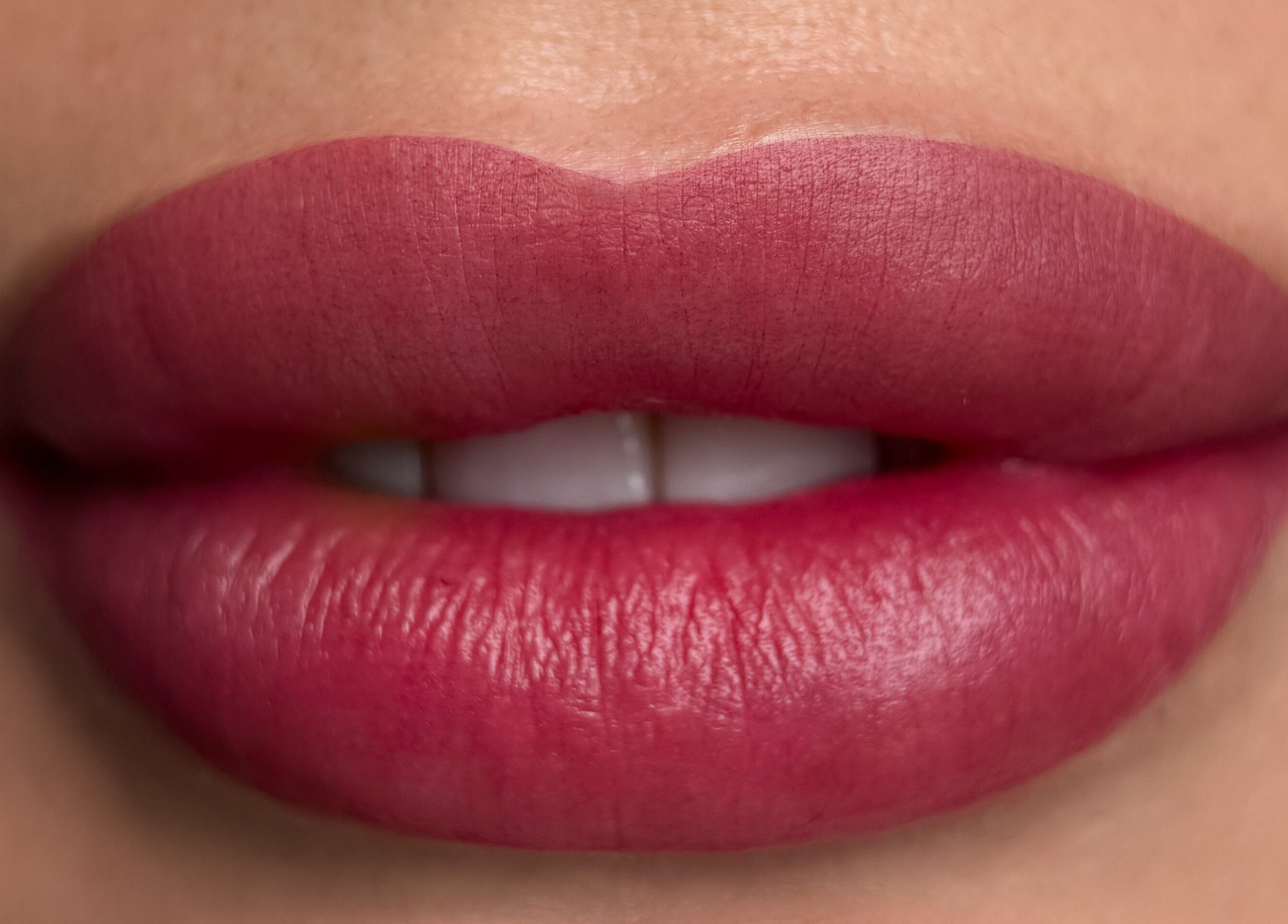 Labios rojos bien definidos en Pihli Ohlau Lashberry Pro, San Bartolomé De Tirajana, Canarias, ES.