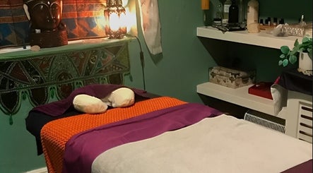Holistic Glow Massage