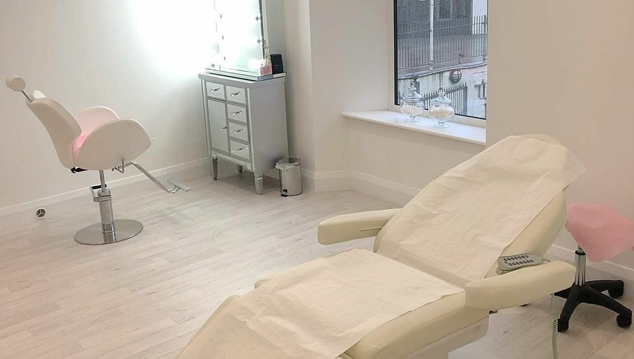 Εικόνα Ash Aesthetics Beauty Clinic 1