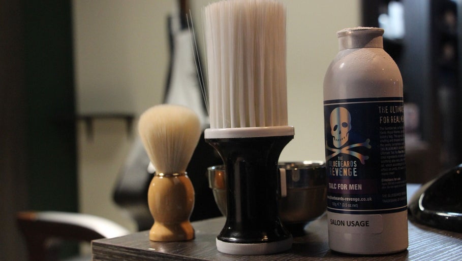 High-quality grooming tools at The Male Room, East London, Eastern Cape, ZA, showcasing premium shaving products.