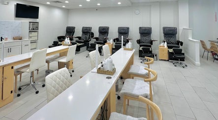 CenDeluxe Nail Spa kép 2