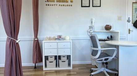 Adriana’s Beauty Parlour imaginea 3