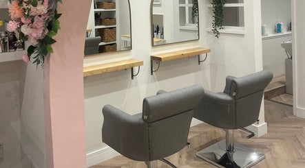 Amore Hair Boutique image 3