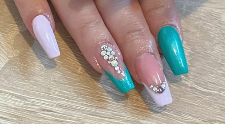 Grace Nails and Beauty image 3