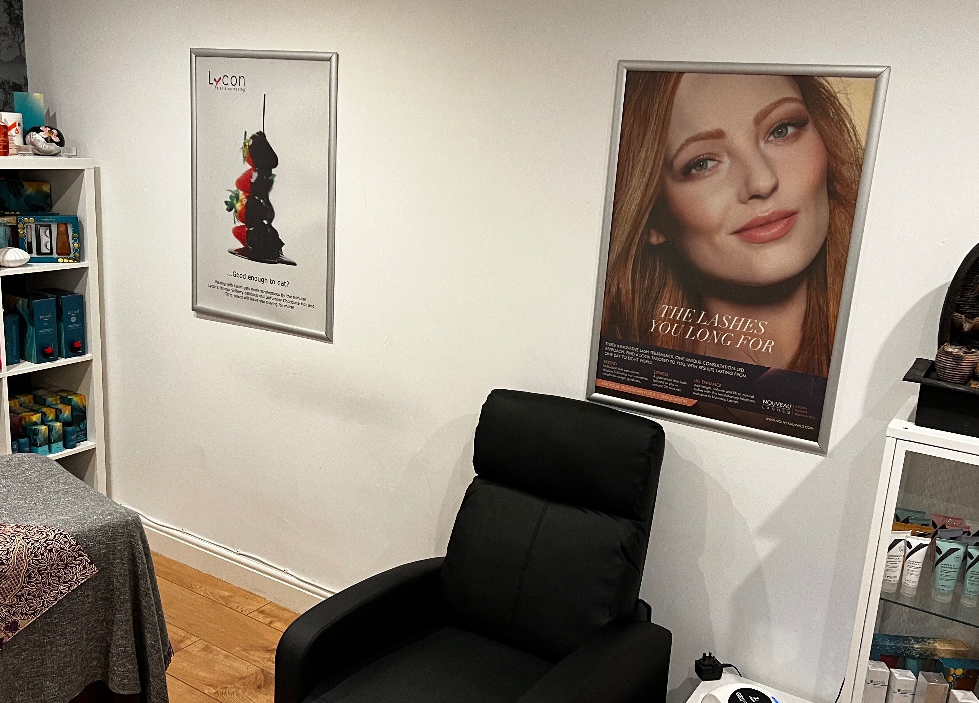 Interior of Archfit Beauty by Rabia Ehsan in Birmingham, England, GB showcasing a relaxing treatment room.