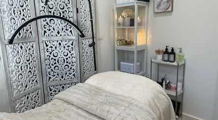Saoirse Skin and Beauty therapy room with cozy decor in Melbourne, Victoria, AU.