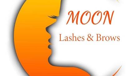 Moon Lashes & Brows