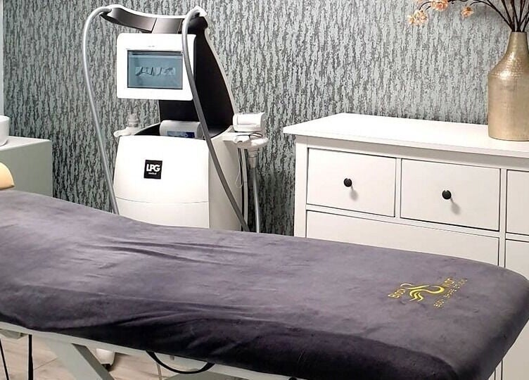 Relaxing therapy room at Black Swan Therapy & Spa Lounge, Bognor Regis, England, GB, featuring a massage bed.