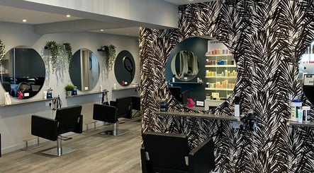 Chris Marks Hairdressing image 3