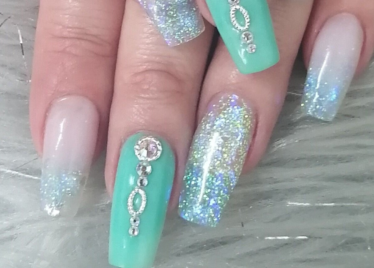 Elegant glitter and turquoise nail art at Dare 2B Beautiful, Boksburg, Gauteng, ZA.